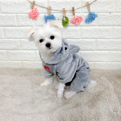 冬向けの犬用洋服、ふわふわで暖かいクマさん着ぐるみドッグウェア。防寒対策◎。汚れ防止＆抜け毛対策に最適。おしゃれで可愛いデザインが小型犬のお散歩や部屋着にもぴったり。