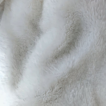 秋冬向けの犬用洋服、暖かいコーデュロイ素材のおしゃれなドッグウェア。防寒・汚れ防止・抜け毛対策に最適。前ボタン仕様で着脱簡単、小型犬にもおすすめ。